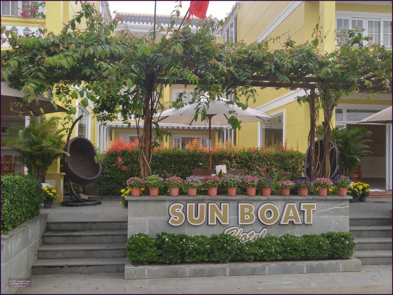 Sun Boat Hotel