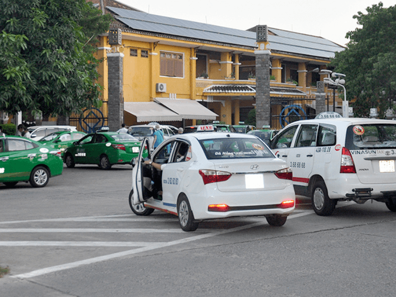 Bãi đậu xe hội an