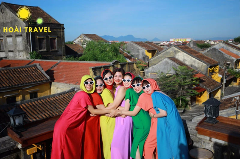 Diện đồ ton - sur - ton với bè bạn