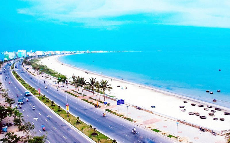 Các bãi biển đẹp ở Đà Nẵng - Bãi biển Nguyễn Tất Thành