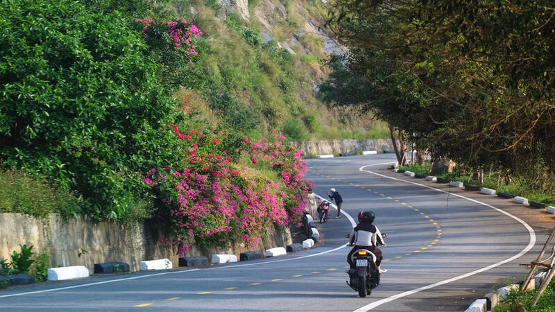 Đến Núi Thần Tài bằng xe máy
