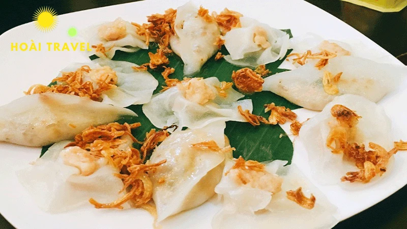 Món bánh vạc có hình hoa ở phố