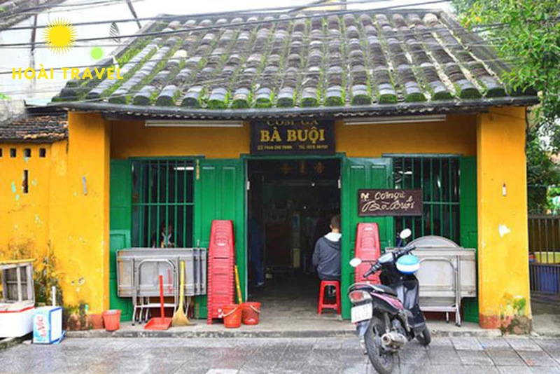 Quán cơm gà Bà Buội