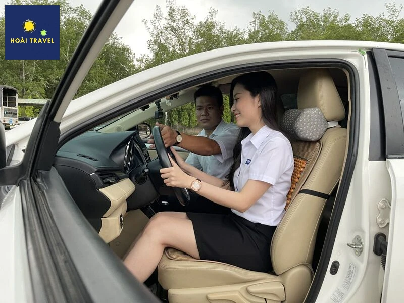 Liên hệ với đơn vị thuê xe Hoài traver để được tư vấn và nhận ưu đãi khủng