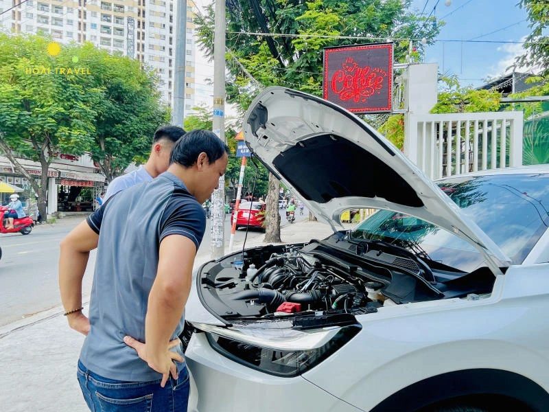 Kiểm tra xe kỹ lưỡng trước khi nhận